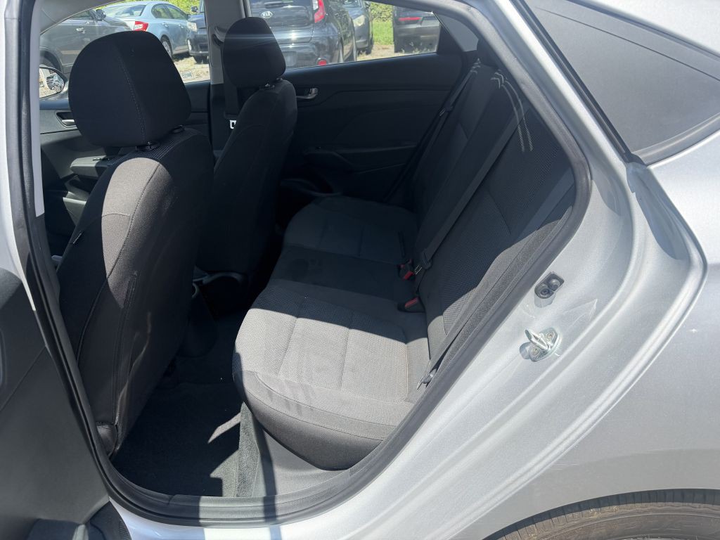 2019 Hyundai Accent Image 5