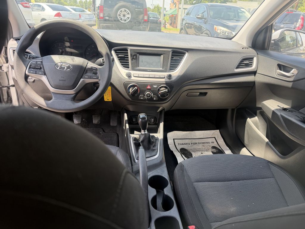 2019 Hyundai Accent Image 6
