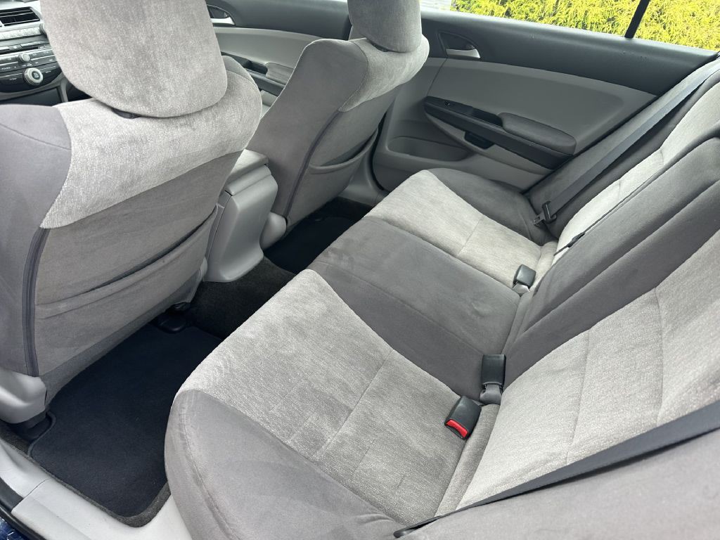 2010 Honda Accord Image 5