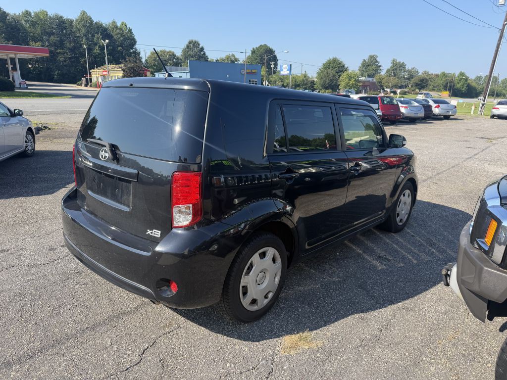 2014 Scion xB Image 3
