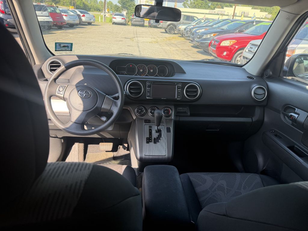 2014 Scion xB Image 6