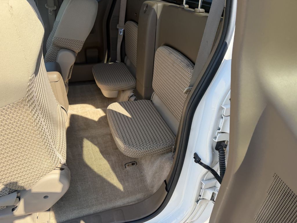 2005 Nissan Frontier Image 5