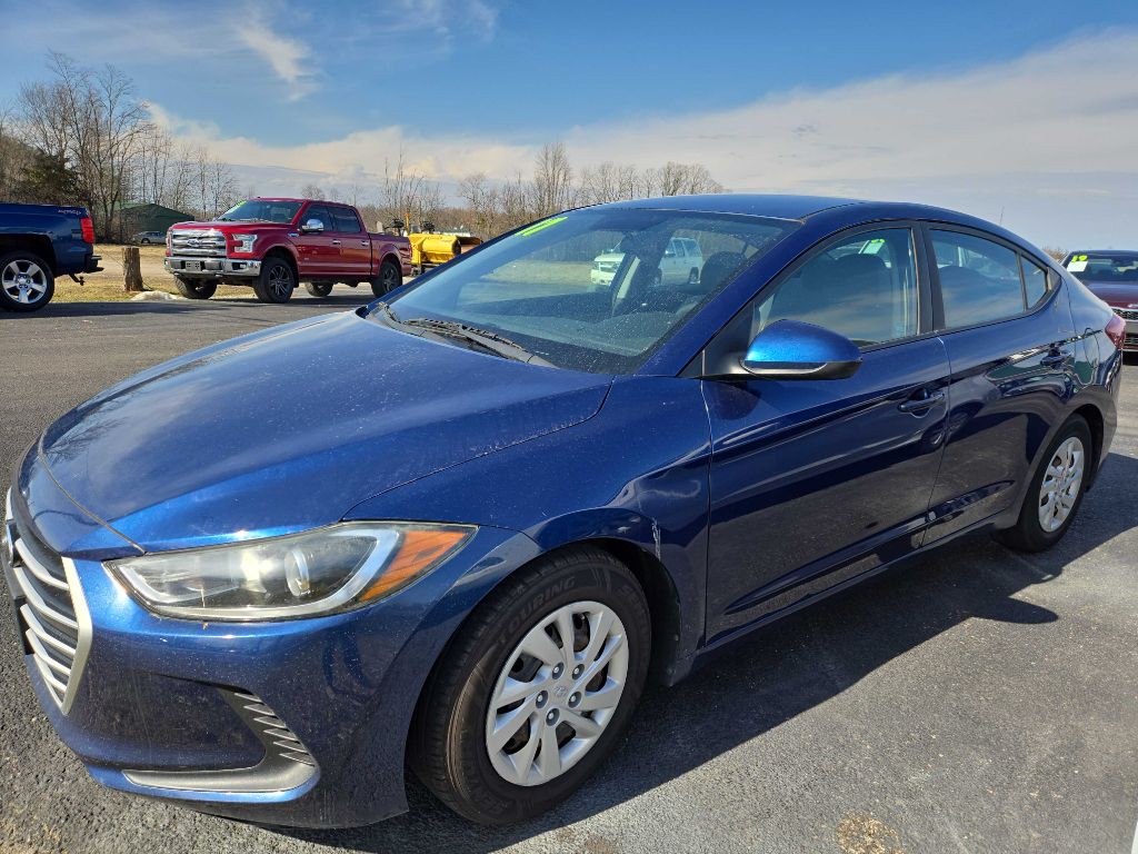2017 Hyundai Elantra Image 1