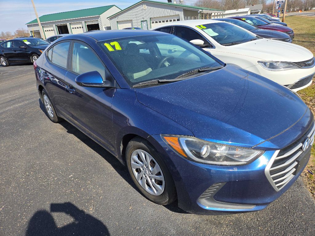 2017 Hyundai Elantra Image 3