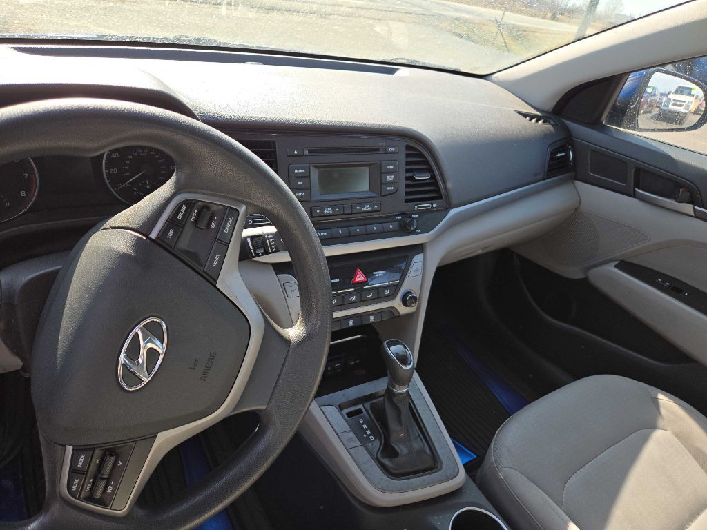 2017 Hyundai Elantra Image 7