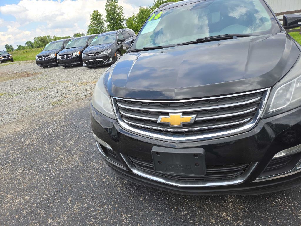 2016 Chevrolet Traverse Image 2