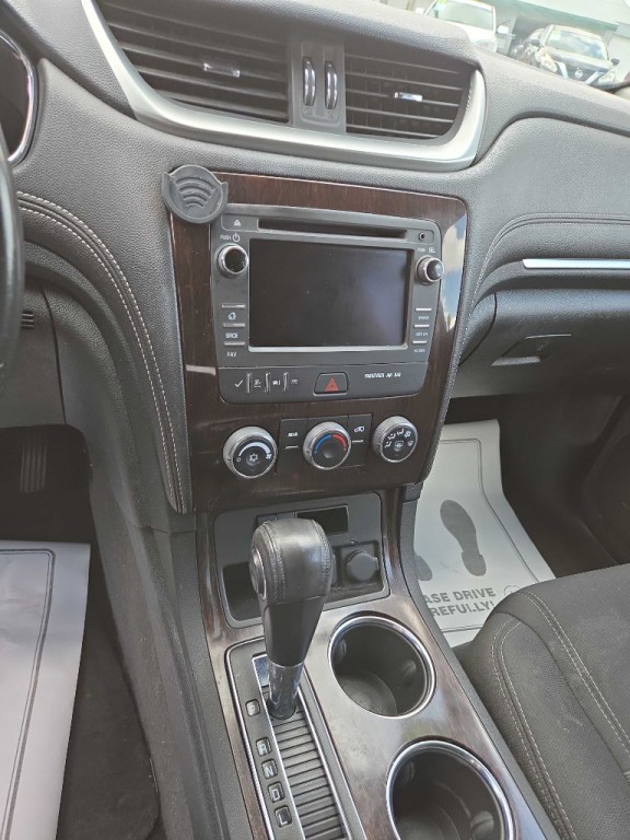 2017 Chevrolet Traverse Image 11