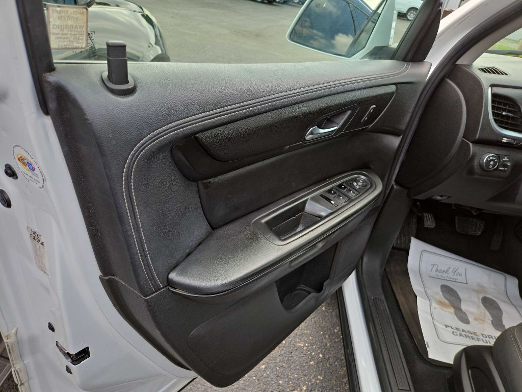 2017 Chevrolet Traverse Image 13