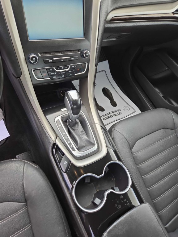 2016 Ford Fusion Image 9