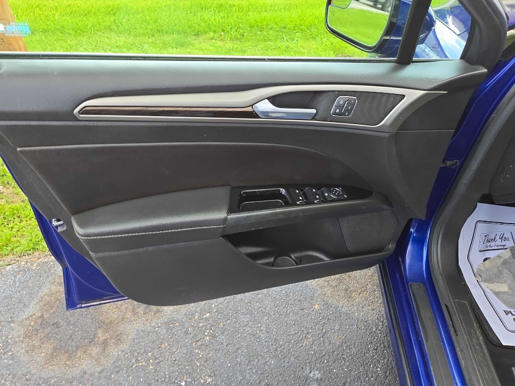 2016 Ford Fusion Image 11