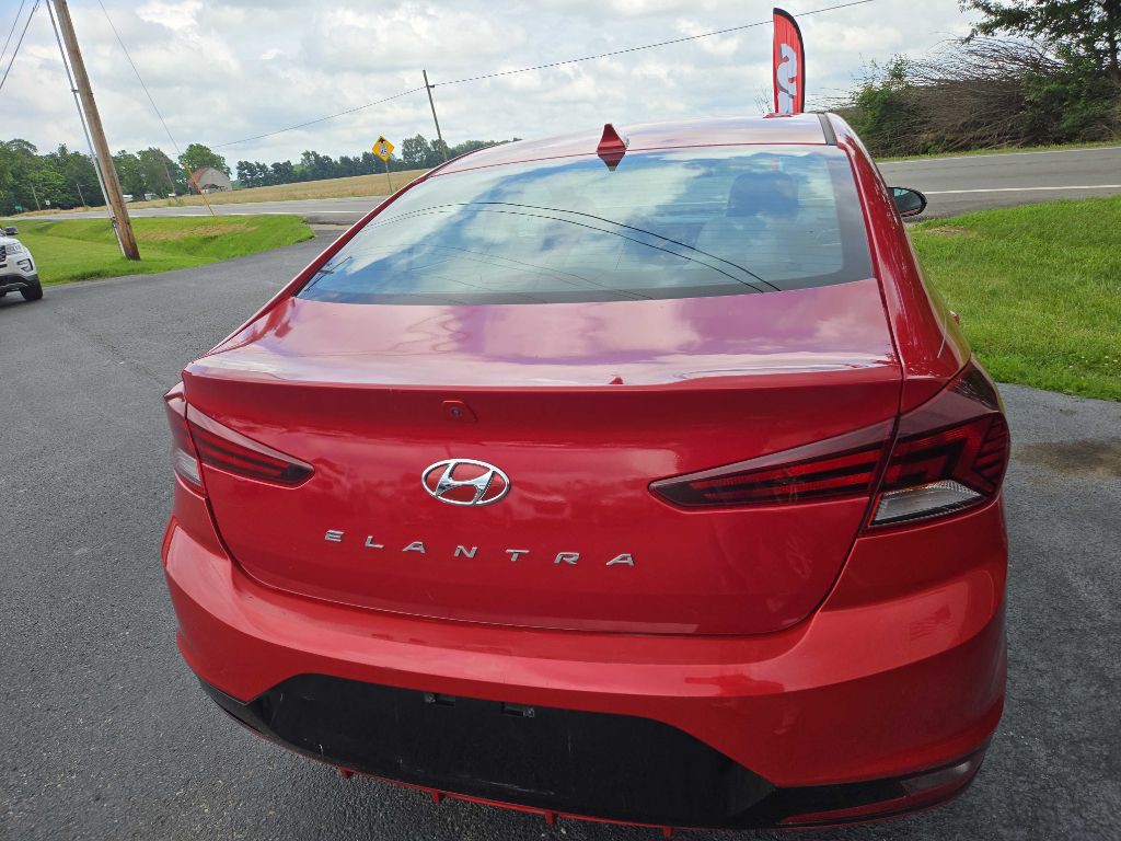 2020 Hyundai Elantra Image 5