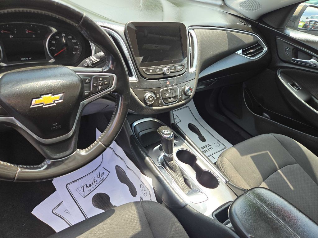 2018 Chevrolet Malibu Image 8