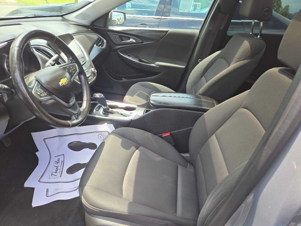 2018 Chevrolet Malibu Image 10