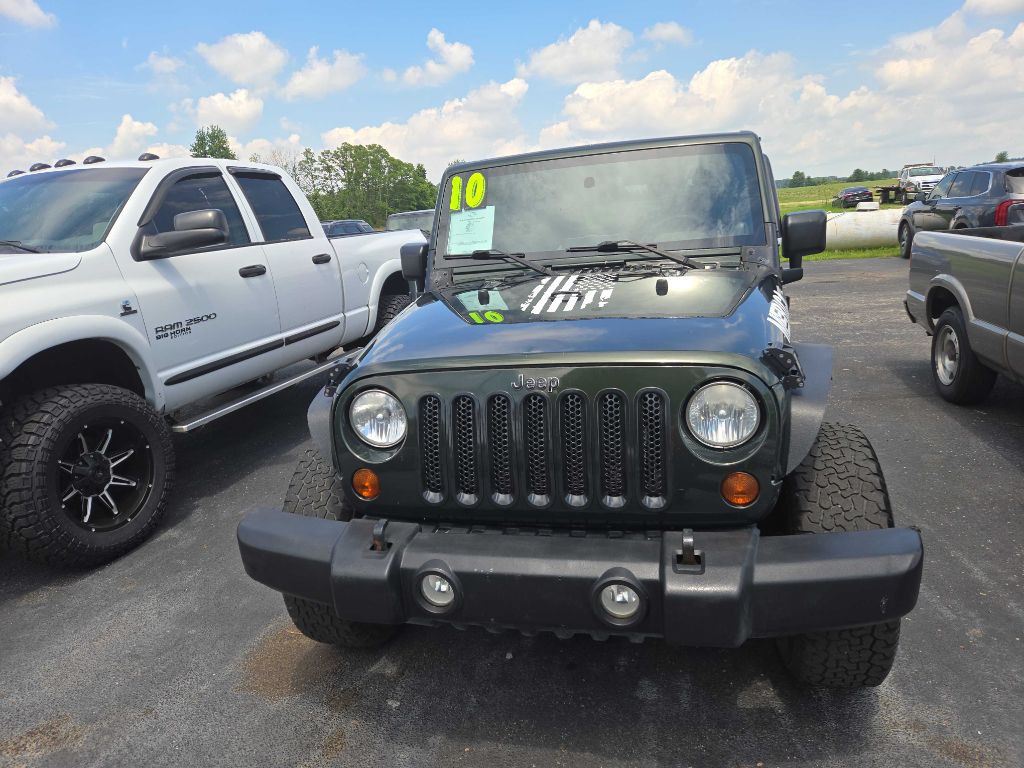 2010 Jeep Wrangler Unlimited Image 2