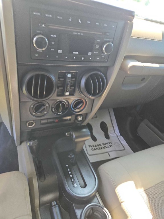 2010 Jeep Wrangler Unlimited Image 6