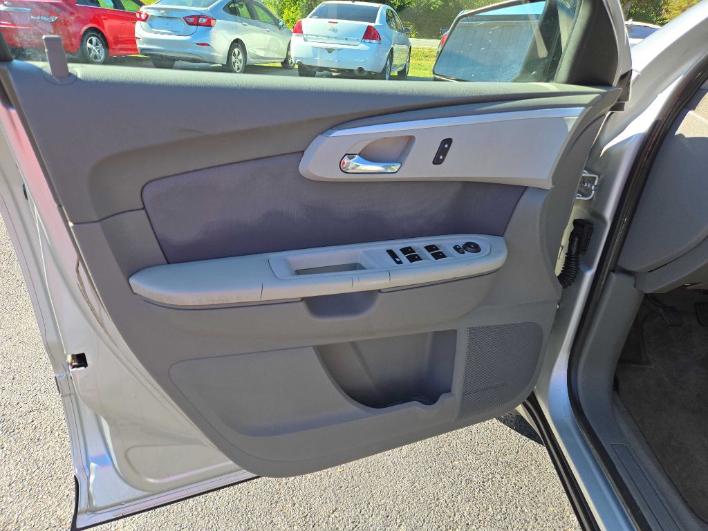 2012 Chevrolet Traverse Image 13