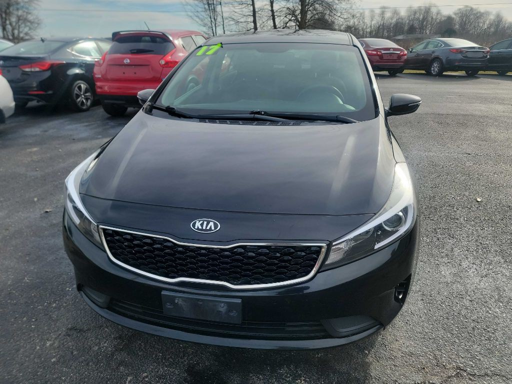 2017 Kia Forte Image 2