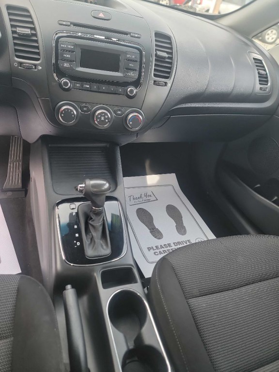 2017 Kia Forte Image 7