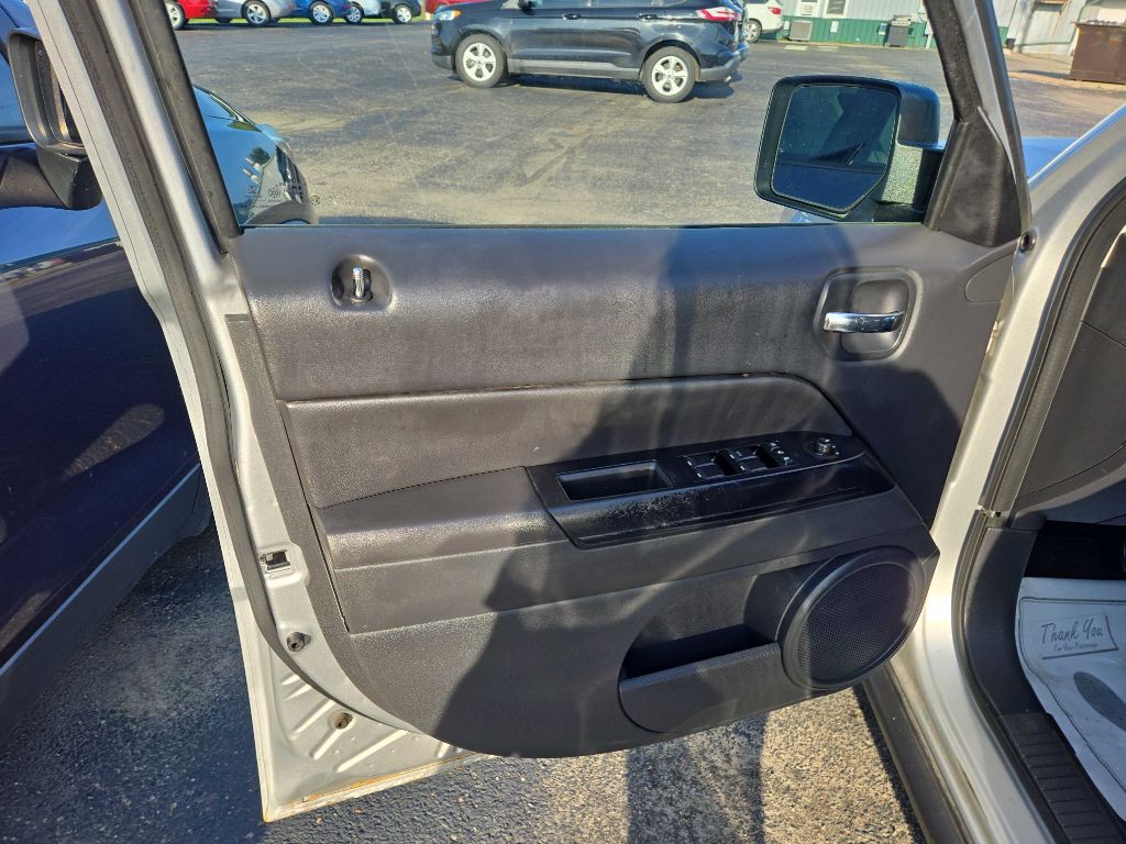 2014 Jeep Patriot Image 11