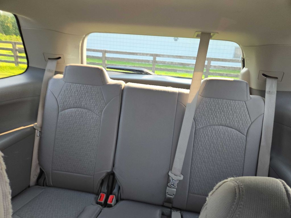 2015 GMC Acadia Image 11