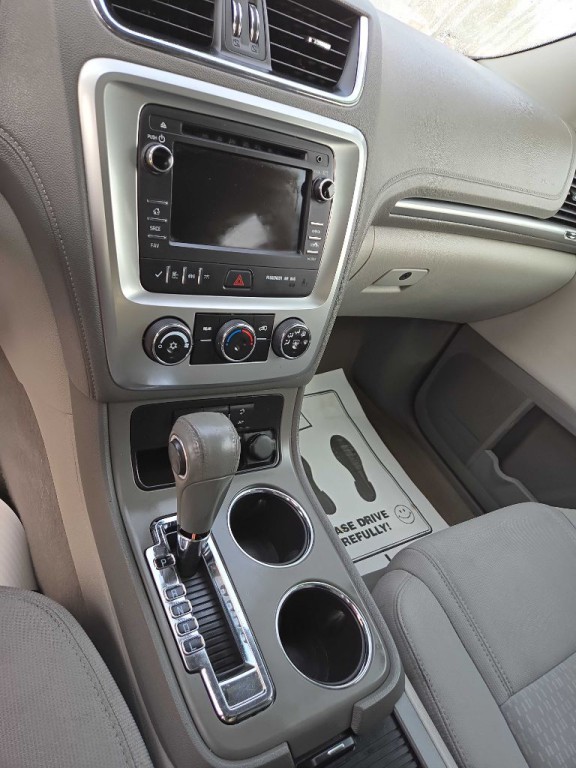 2015 GMC Acadia Image 13