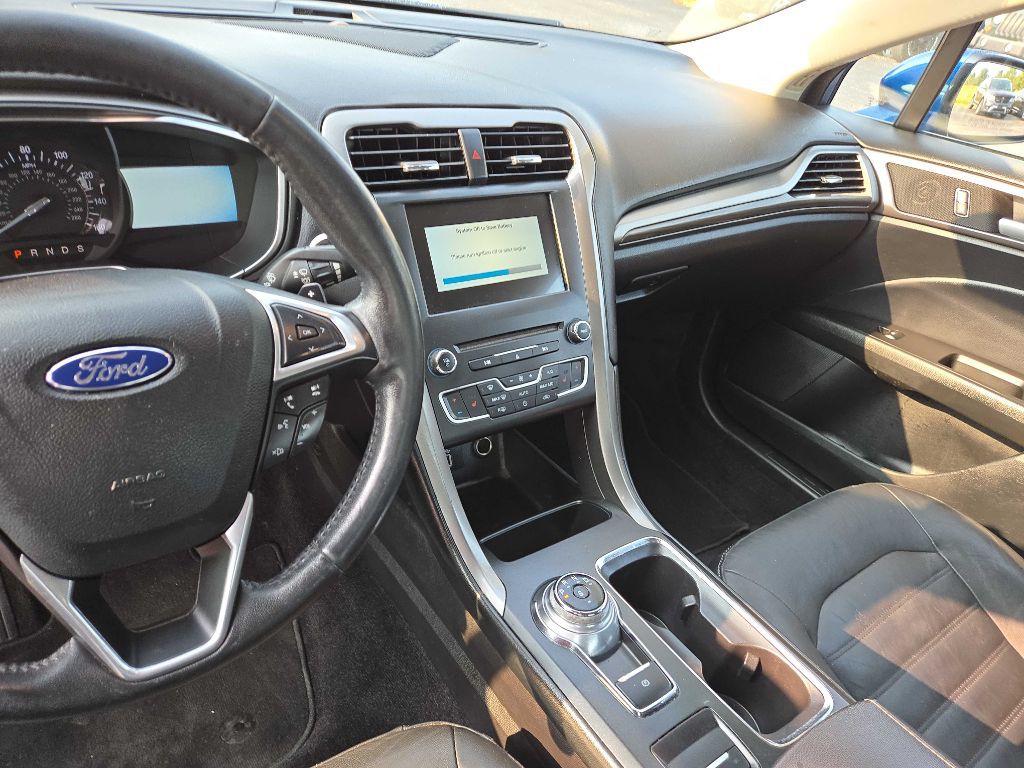 2017 Ford Fusion Image 8