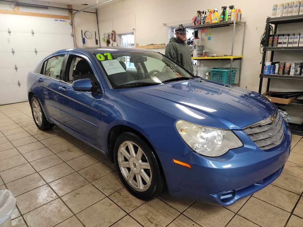 2007 Chrysler Sebring Image 3