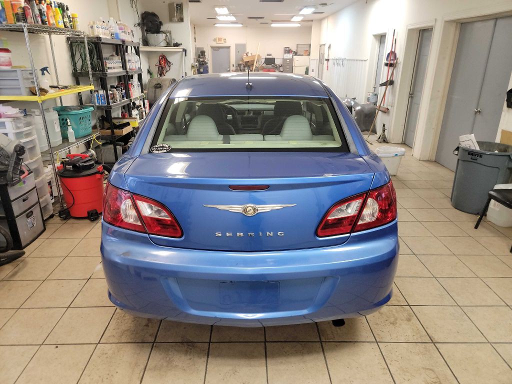 2007 Chrysler Sebring Image 4
