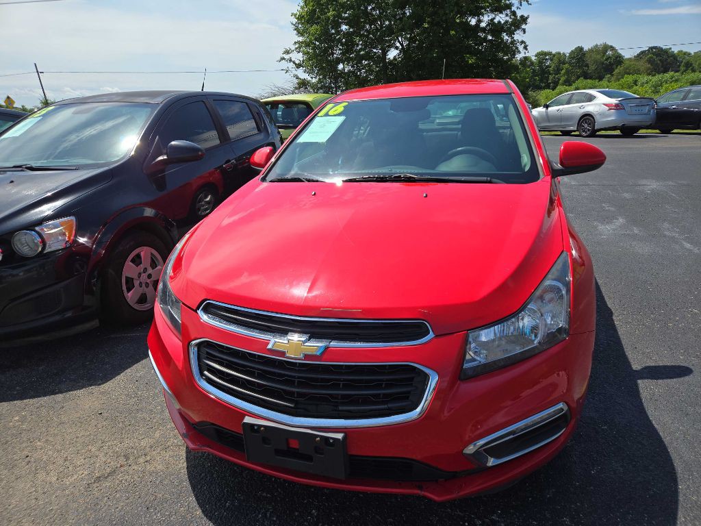 2016 Chevrolet Cruze Image 2