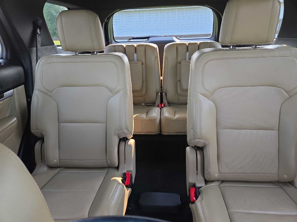 2016 Ford Explorer Image 8