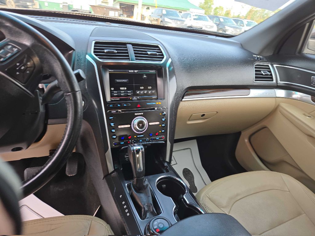 2016 Ford Explorer Image 10