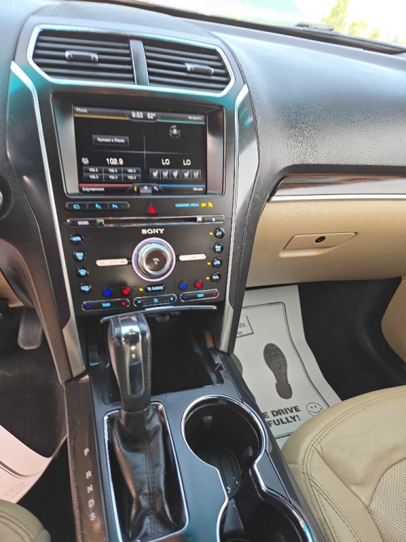 2016 Ford Explorer Image 14