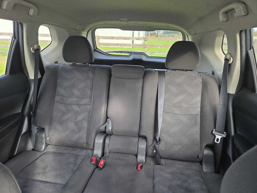 2015 Nissan Rogue Image 9