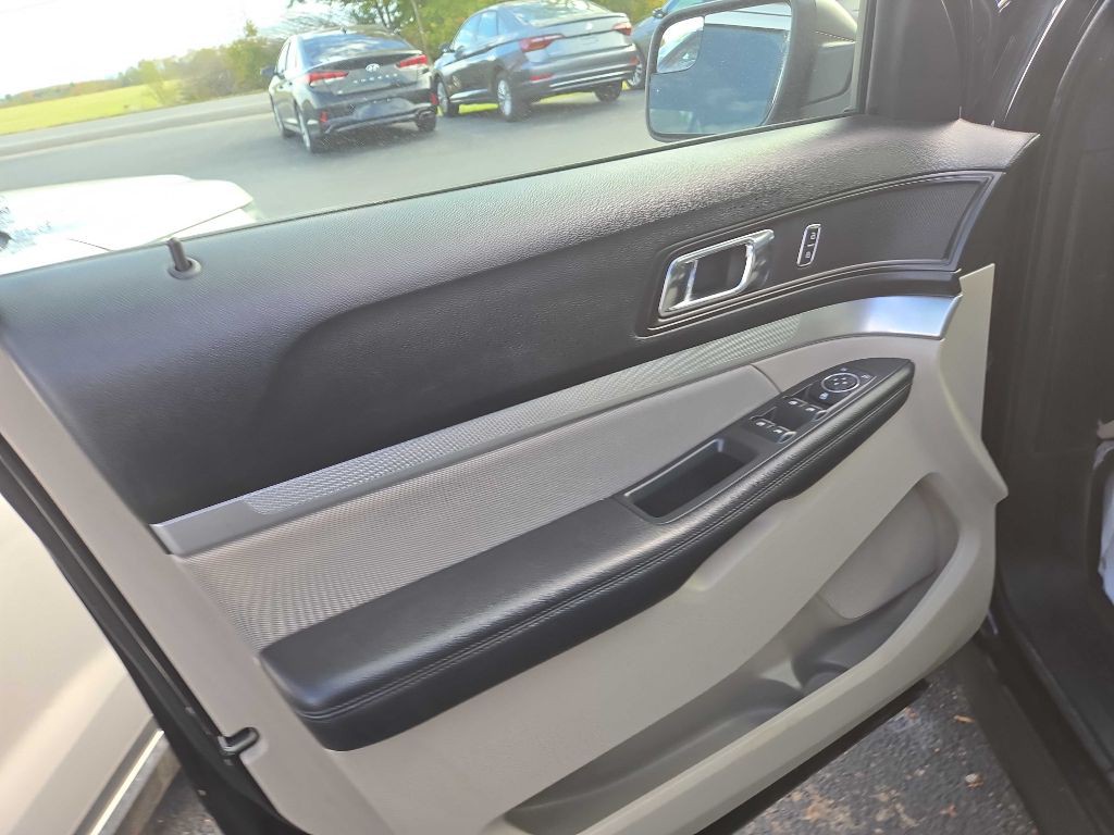 2018 Ford Explorer Image 13