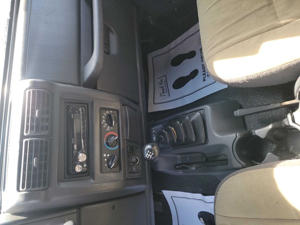 2001 Jeep Wrangler Image 7