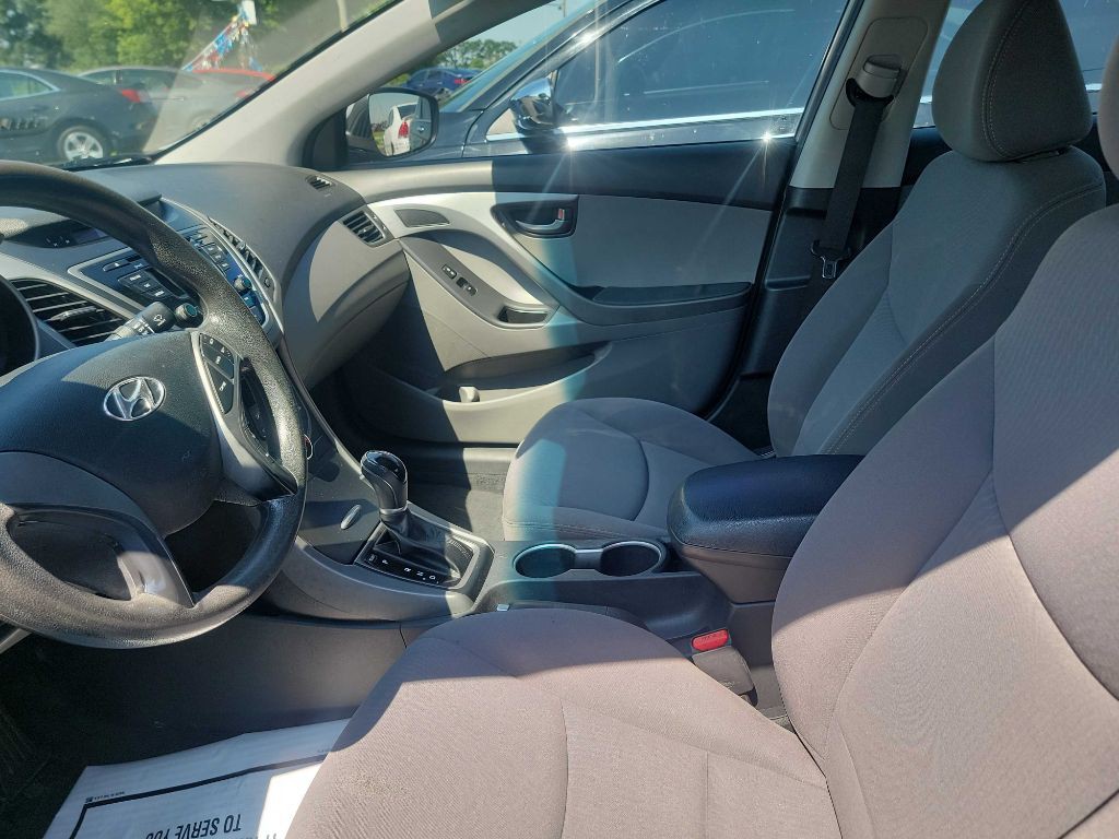 2014 Hyundai Elantra Image 8