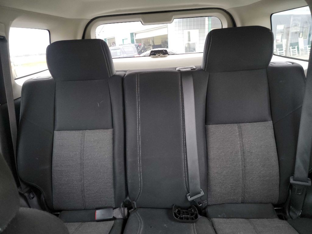 2008 HUMMER H3 Image 7