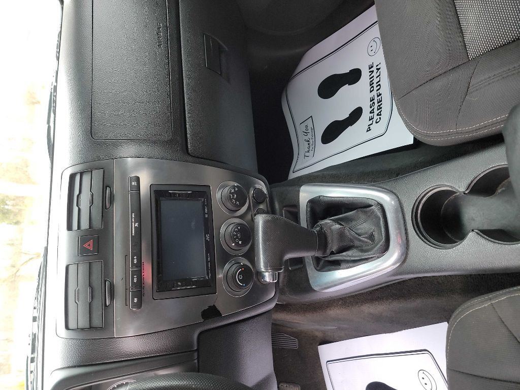 2008 HUMMER H3 Image 9