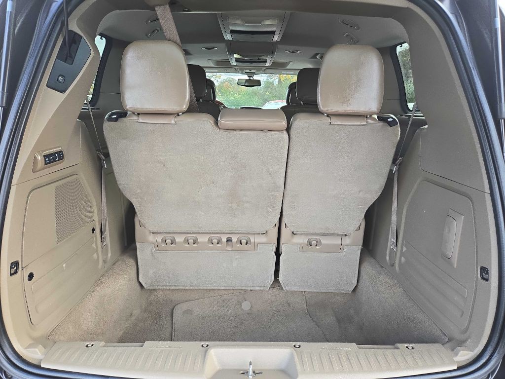 2015 Chrysler Town & Country Image 7