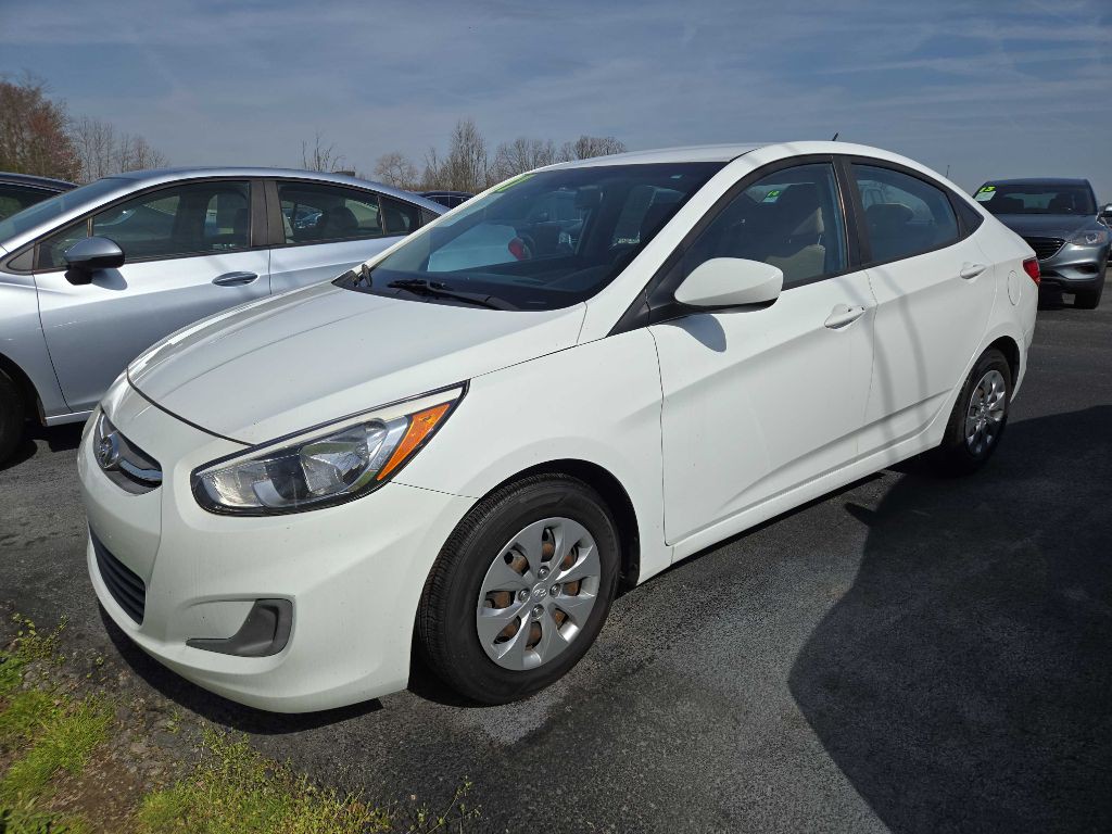2017 Hyundai Accent Image 1