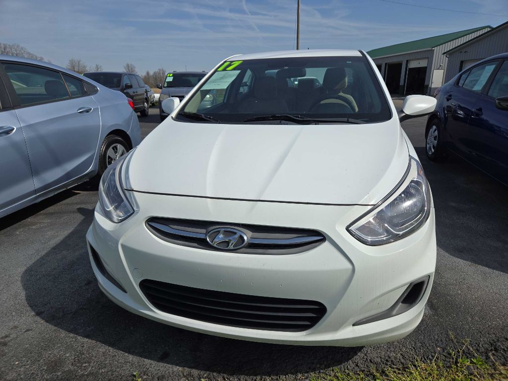 2017 Hyundai Accent Image 2