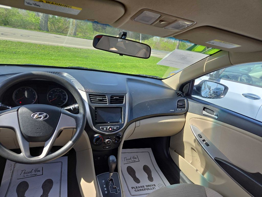 2017 Hyundai Accent Image 5
