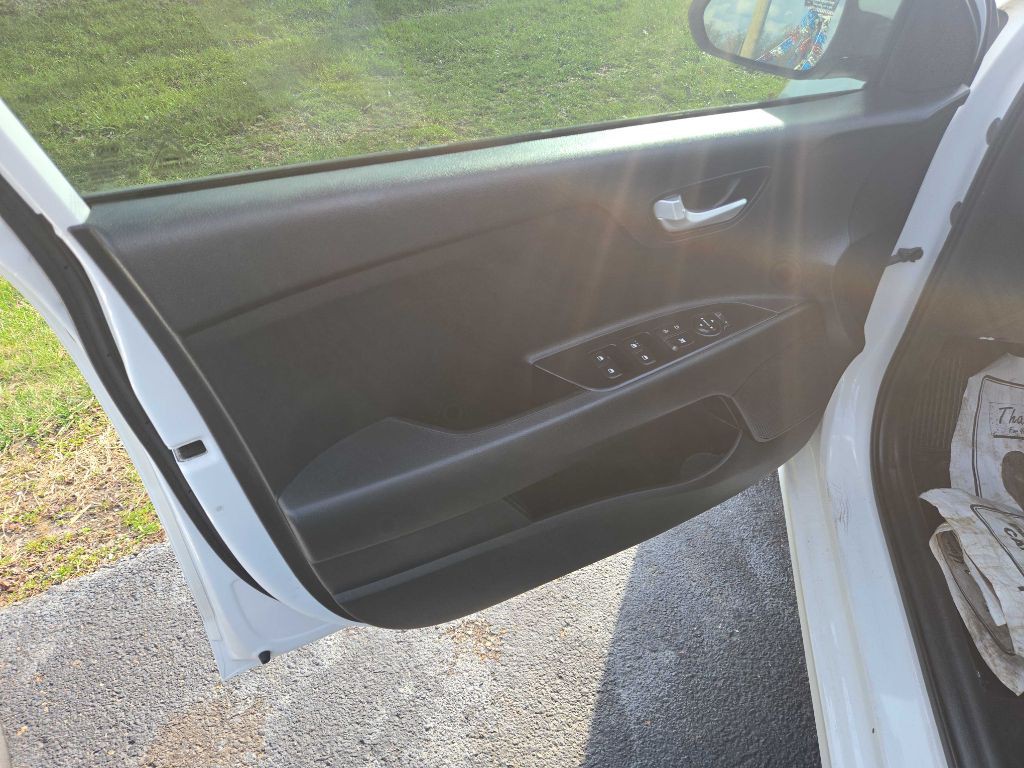 2019 Kia Rio Image 11