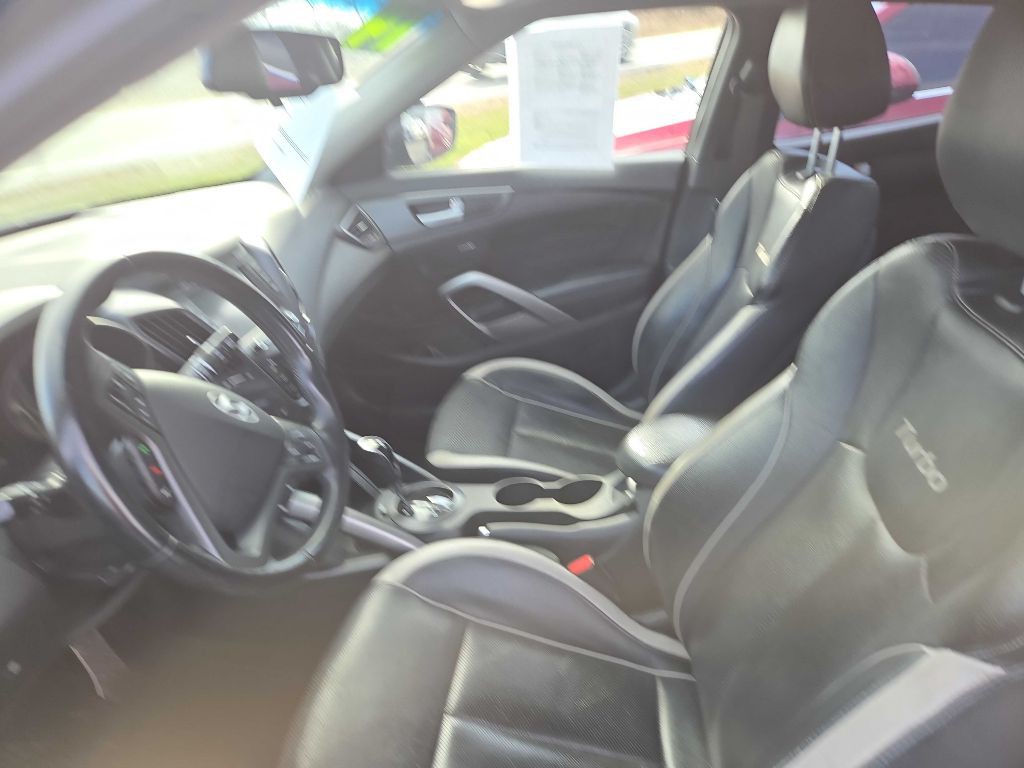 2014 Hyundai Veloster Image 10