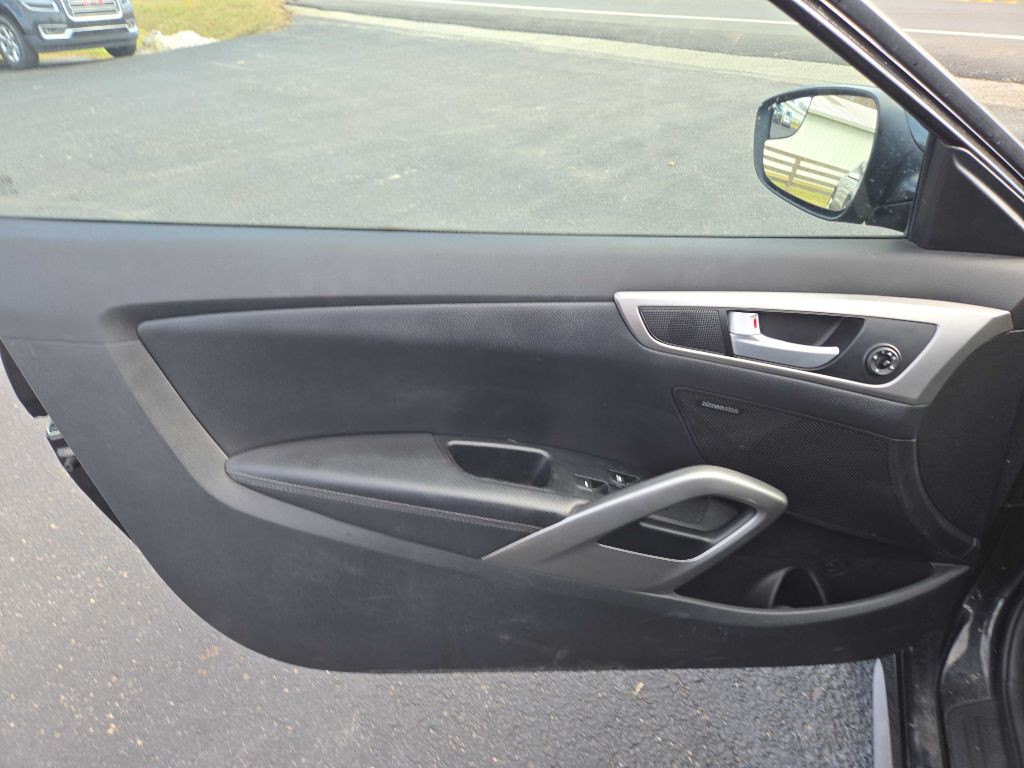 2014 Hyundai Veloster Image 11