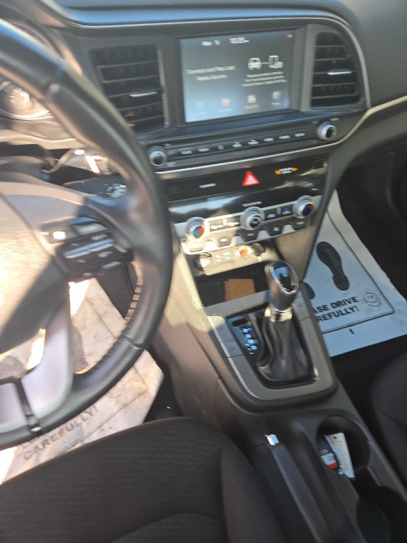 2020 Hyundai Elantra Image 10