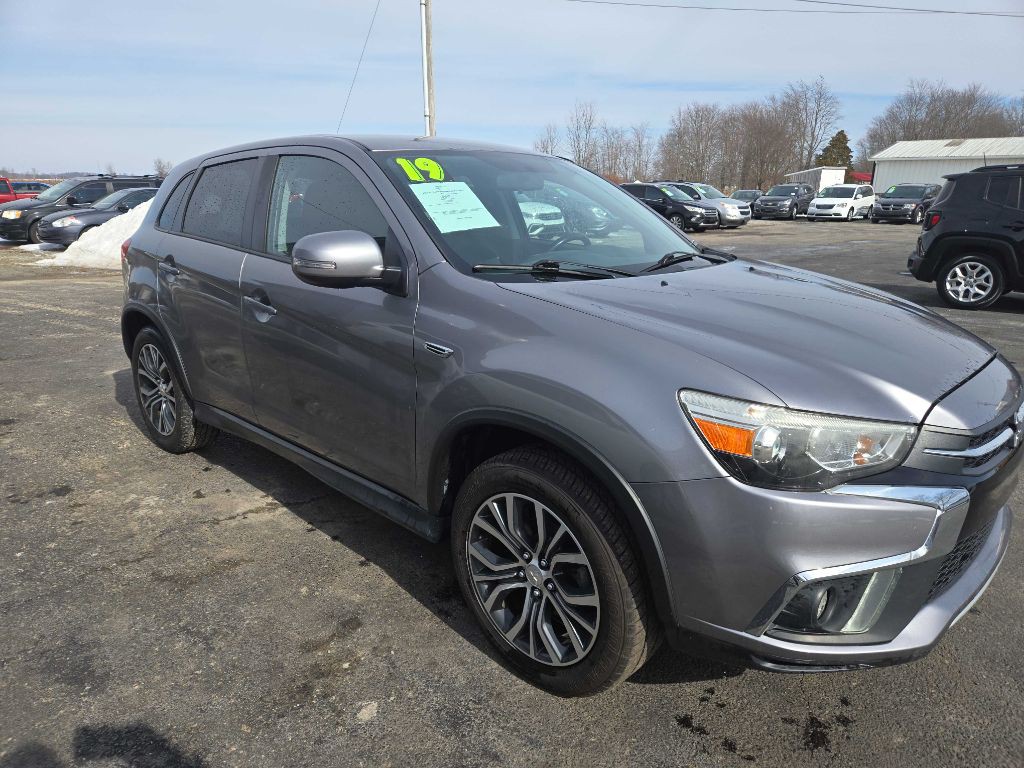 2019 Mitsubishi Outlander Image 3