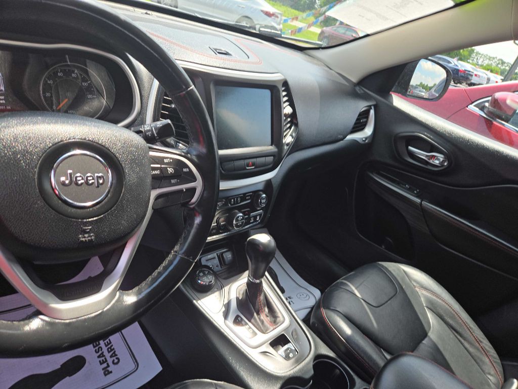 2015 Jeep Cherokee Image 9