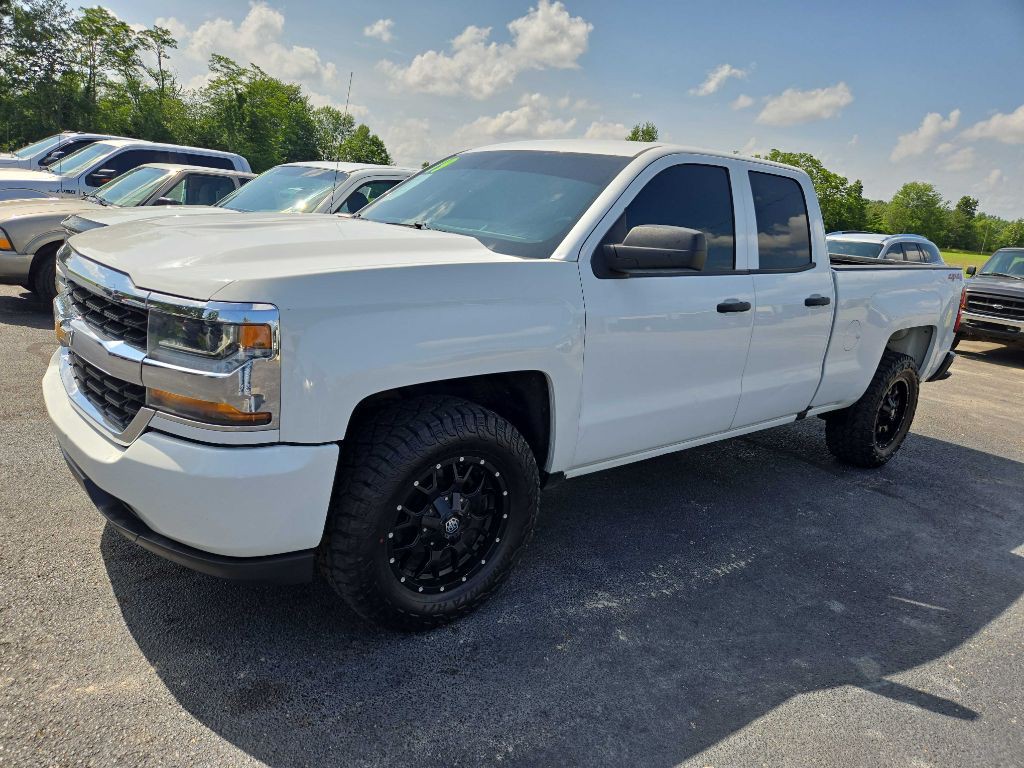 2019 Chevrolet Silverado 1500 Image 1