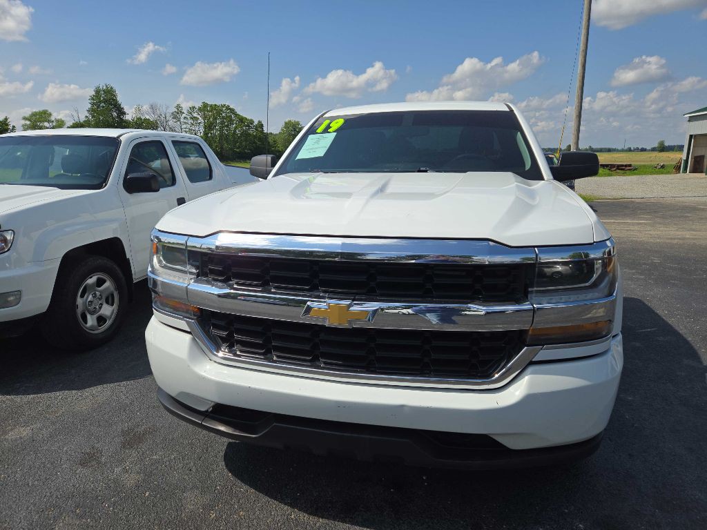 2019 Chevrolet Silverado 1500 Image 2